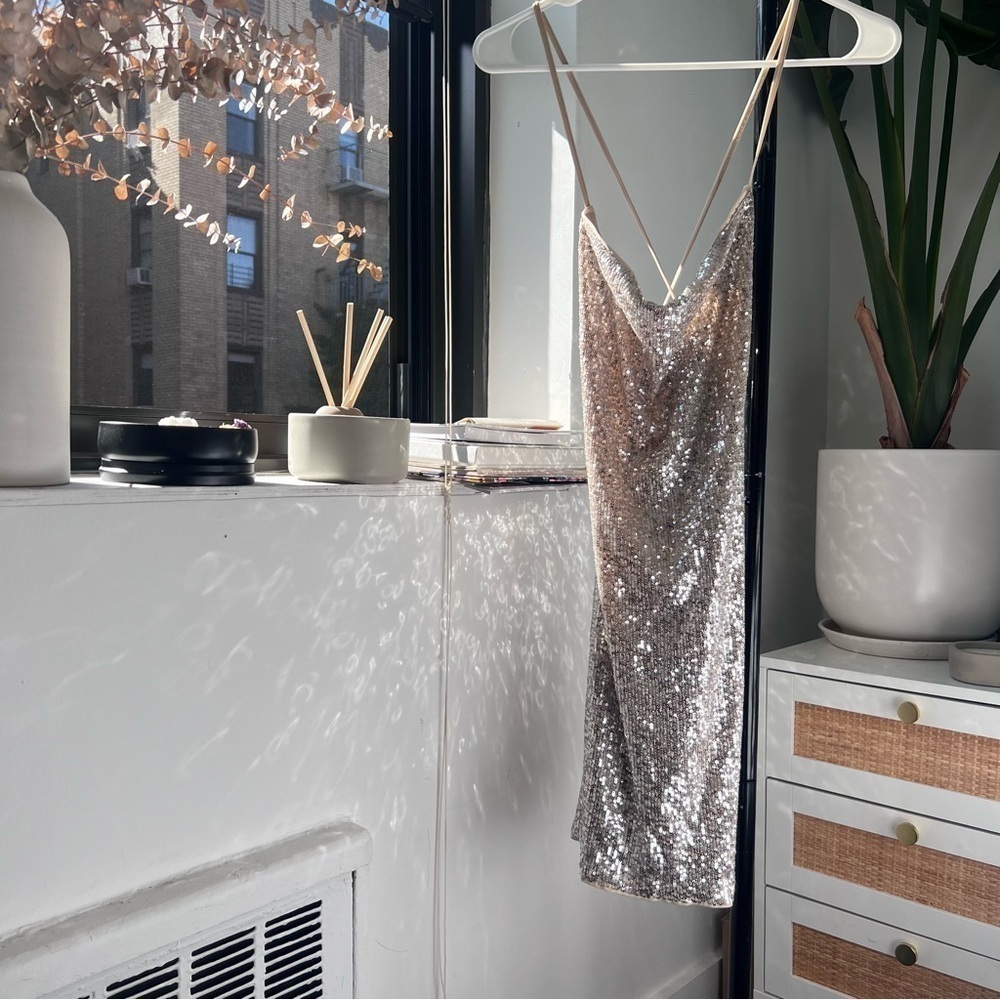 NWOT Champagne sequin dress H&M